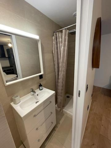 Saint-Germain-En-Laye: Grand Studio En Centre Ville A 2 Minutes Du Rer 외부 사진